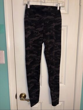 Camo High-Waist Leggings